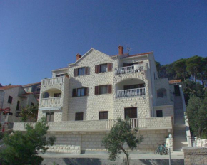 Apartments with a parking space Postira, Brac - 700